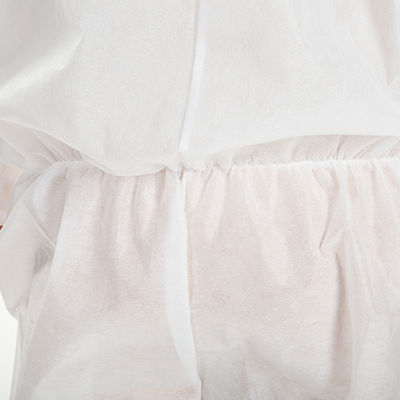 Do tamanho descartável branco do vestido do isolamento de ISO13485 SIGNO Qty universal 50 pelo caso